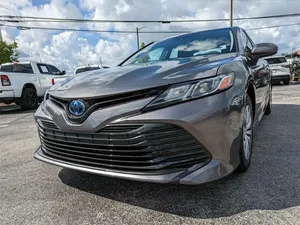 Toyota Camry LE 2020 - Product Image 3