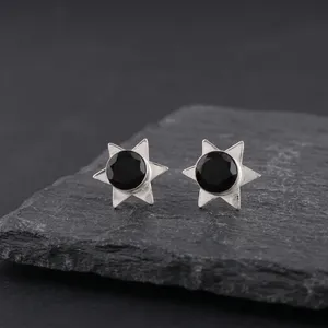 Boucles d'oreilles indiennes faites à la main, en forme d'étoile, avec pierres précieuses en onyx noir, dans un élégant bijou plaqué argent 925 pour femmes. - Product Image 2