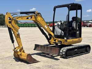 รถขุดขนาดเล็ก Caterpillar CR รุ่น 302.7D ปี 2018 แบบตีนตะขาบ พร้อมกระบอกไฮดรอลิก Huade รับประกัน 1 ปี - Product Image 3