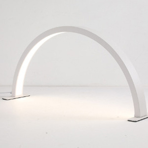 Usine Oem/odm Haute Qualité Demi-lune <span class=keywords><strong>Led</strong></span> <span class=keywords><strong>Lampe</strong></span> À Ongles Bling Light-slim <span class=keywords><strong>Led</strong></span> <span class=keywords><strong>Lampe</strong></span> De Table À Ongles Pour Manucure Salons De Manucure - Product Image 4