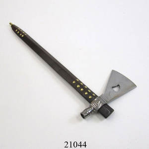 Pipe à paix en acier inoxydable avec manche en bois dur et incrustation en laiton - Product Image 5