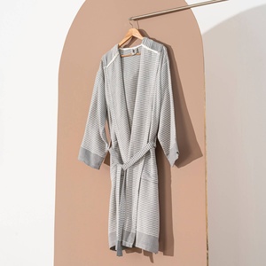 Albornoz Turco Harmony Waffle, Tipo Kimono, 4 Colores, 100% Algodón - Product Image 4