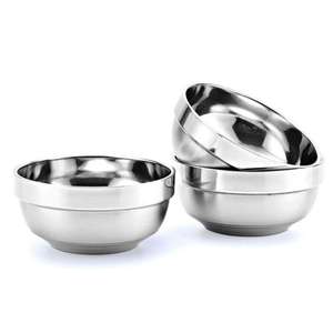 Bol de service élégant en acier inoxydable avec base robuste pour le garder stable tout en servant des aliments pendant les buffets ou les dîners de famille - Product Image 1