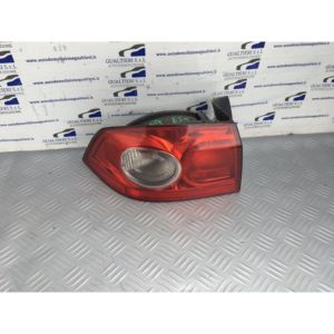 ไฟท้ายซ้าย STOP RENAULT Laguna Sedan 4th Series 8200262667(05>07) - Product Image 1