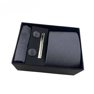 Coffret Cadeau <span class=keywords><strong>Cravate</strong></span> Homme – Styles Uni, Rayé et à Motifs pour le Travail et les Mariages – Ensemble <span class=keywords><strong>Cravate</strong></span> <span class=keywords><strong>Classique</strong></span> avec Accessoires Complets - Product Image 1