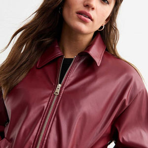 Veste à fermeture éclair en cuir véritable pour femmes avec col style et doublure personnalisée véritable - Product Image 3