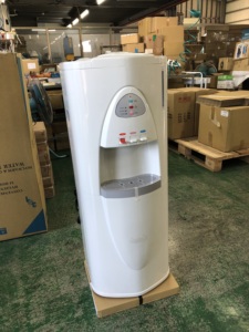 Dispensador de Agua Caliente de Sobremesa 919HW-R, Enfriador de Agua de 110 V (Hecho en Taiwán) - Product Image 5