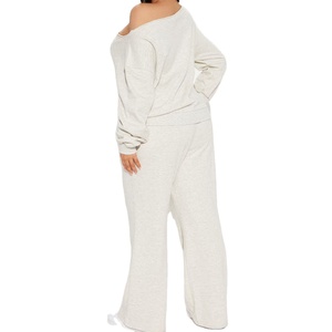 Survêtement oversize pour femme à épaules dénudées, 100 % coton molletonné avec 23 motifs, style streetwear décontracté, fabrication OEM ODM sous marque privée - Product Image 2