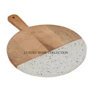 Tabla de cortar portátil de madera y mármol con asa para un fácil transporte y uso versátil en cocinas de interior o exterior - Product Image 5