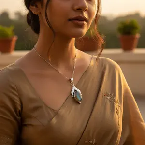 Colgante de Piedra Lunar de Plata 925 con Baño de Platino y Rodio para Joyería de Moda con Piedras Preciosas para Mujer - Product Image 1