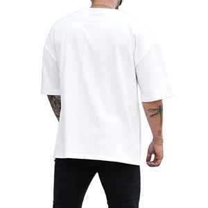 T-shirts pour hommes Demi-manches T-shirts en coton et polyester pour hommes T-shirt à la mode avec bande à épingles et col en V - Product Image 5