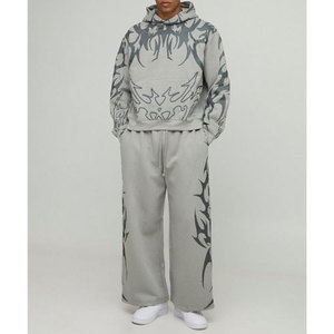 Conjunto de chándal informal holgado para hombre, Sudadera con capucha ligera de gran tamaño para hombre y pantalones de chándal holgados acampanados - Product Image 1