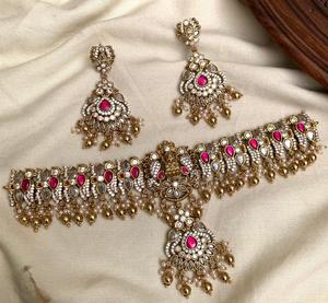 Acabado antiguo tradicional de la mejor calidad con diseño de aspecto de piedras, conjunto de collar chapado en oro con pendientes para boda para mujer - Product Image 5