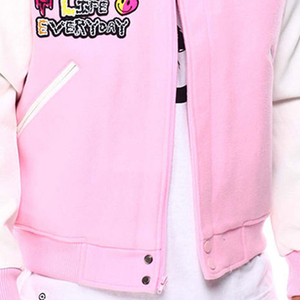 Chaqueta Universitaria Unisex Premium con Forro Acolchado Cálido y Resistente para Clima Frío, Uso en Equipos, Bordado Personalizado para Equipos Escolares - Product Image 4