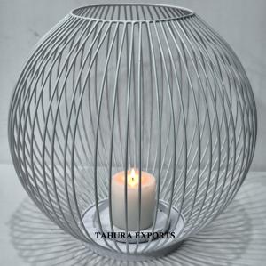 Portavelas moderno audaz con estilo de jaula de Metal elegante, ideal para decoración minimalista e iluminación ambiental limpia en cualquier sala de estar - Product Image 6