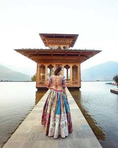 Diseñador de lujo Navratri Muselina especial Algodón Impreso digital y trabajo de espejo real Lehenga Choli Gota Patti Lace Border Dupatta - Product Image 4