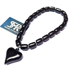 Collier tendance en perles de résine multicolores faites à la main, pendentif en forme de cœur, modèle ange, bijoux légers et tendance pour - Product Image 2