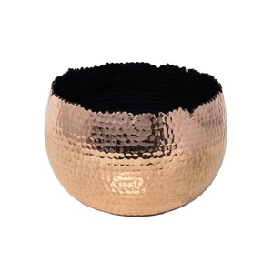 Macetas de maceta de llegada caliente Diseño clásico Metal Aluminio Tamaño personalizado Forma Color Usos en la decoración del hogar y artículos de jardín - Product Image 5