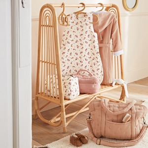 Moins cher prix bébé vêtements affichage suspendu support en rotin pour chambre d'enfants portable cintre rails et supports du Vietnam - Product Image 6