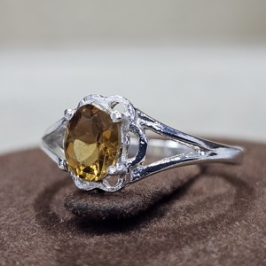 แหวนเงินแท้ทรงรีสำหรับ925อัญมณีซิทรินเจียระไนอย่างดีดีไซน์เนอร์ทำด้วยมือแหวนเวอร์เมอร์ใช้ได้ทั้งชายและหญิง - Product Image 2