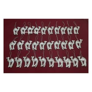 Forma de camello Zari bordado árbol de Navidad adorno colgante hecho a mano Material de tela Color plata usado decoración de árbol de Navidad - Product Image 1