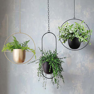 Cuencos dorados modernos de lujo para interiores y exteriores, macetas y macetas colgantes decorativas con balcón, decoraciones para el hogar para jardín en venta - Product Image 6