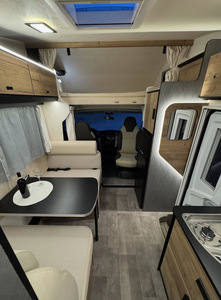 Autocaravana de Lujo de Calidad 4X4, Mini Caravana, Remolque RV para 4-6 Personas, 15 pies, Todoterreno de Lujo con Ducha, Inodoro, Cocina y Dos Dormitorios - Product Image 3