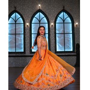 Venta al por mayor de ropa de boda india de diseño Chinon Lehenga Choli y Dupatta para mujeres disponibles para precio de exportación - Product Image 1