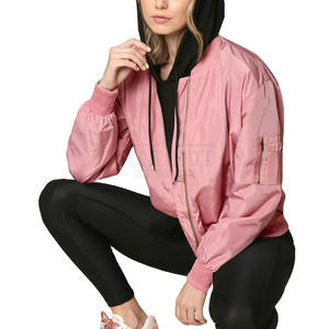 Chaqueta bomber clásica con cremallera para mujer con diseño limpio Chaqueta bomber para mujer con cuello levantado y tela cómoda - Product Image 3