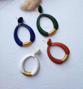 Boucles d'oreilles en résine cercle faites à la main taille personnalisable bijoux de mode les plus vendus pour les fêtes en vente - Product Image 1