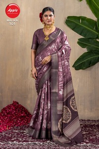 Desgaste de seda de arte floral de diseñador de Malika para looks festivos y de FIESTA DE LA Vol-01 - Product Image 6