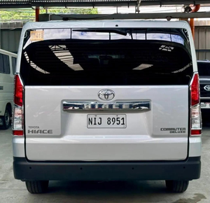 VENTES FLASH : Autobus Toyota Hiace d'occasion 18 places, très propre intérieur et extérieur - Product Image 4