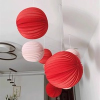 Kit de lanternes festives en papier de soie rouge en nid d'abeille, boule décorative en nid d'abeille, ornement pour la décoration de fiançailles orientales et de douche nuptiale