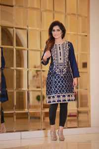 Salwar Kameez pour femmes de style indien-pakistanais de haute qualité, en coton et soie, couleur personnalisée, lavable toute saison, en provenance du Pakistan - Product Image 2