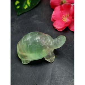 Sculpture de tortue en fluorite - Équilibre entre calme et inspiration - Sculpture animale - Product Image 6