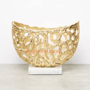 Floreros de aluminio de color dorado de la mejor calidad, decoración de mesa clásica, floreros de lujo hechos a mano a un precio razonable - Product Image 6