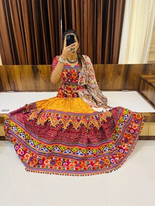 Excellente Qualité Style Moderne Belle Coton Soie Lehenga Choli Avec Dupatta Avec Butta & Dentelle Et Gamthi Travail Femme Mode - Product Image 3