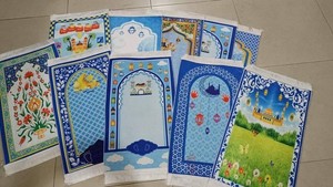 Alfombra de oración infantil de alta calidad hecha en Turquía - Product Image 2