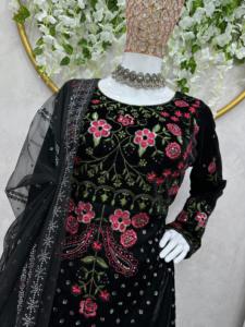 Diseñador nupcial Lehenga Choli puro Viscos cristal seda trabajo hecho a mano bordado hermoso vestido de novia listo para personas ricas - Product Image 5