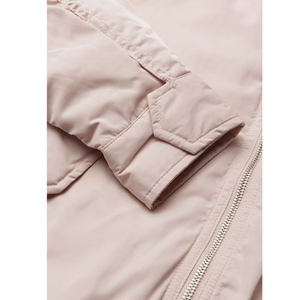 2025 prix de gros solide Beige couleur Bomber veste haute qualité Polyester tissu côtes cou fermeture éclair Style Bomber veste pour hommes - Product Image 3