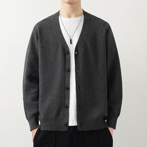 Fabricants de vêtements personnalisés Cardigan à manches longues pour hommes Cardigans à boutons Couleur unie Col en V Tricot surdimensionné Pull pour hommes - Product Image 5