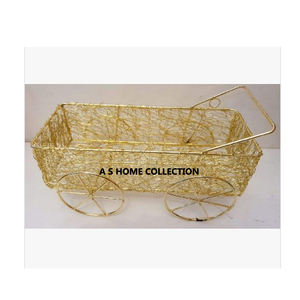 ตะกร้าใส่ของขวัญสีทองดีไซน์ทรงรถลากพร้อมล้อสำหรับปาร์ตี้ของตกแต่งบ้าน - Product Image 5