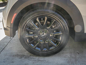 H&S LOW MILLAGE MINI HARDTOP COOPER 2023, AUTO USADO EN EXCELENTES CONDICIONES - Product Image 2