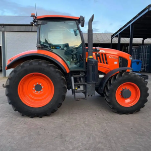 NUEVO Tractor Kubota M7131 con maquinaria agrícola compacto disponible para compra - Product Image 2