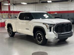 Toyota Tundra 4WD SR5 2023 Usada en Buen Estado - Product Image 2