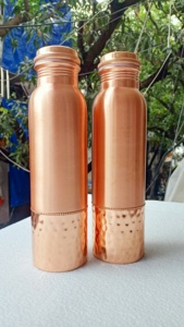 Bouteilles en cuivre sur mesure avec effet marteau également disponibles avec gravure de logo adaptées à la revente - Product Image 5