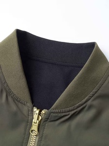 Chaqueta Varsity de Satén Unisex OEM al por Mayor, Chaquetas de Béisbol de Satén de Color Sólido con Estilo Casual Personalizado y Corte Regular - Product Image 4