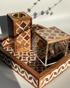 Elegante juego de jarrón Madkhan Premium con caja de almacenamiento de acrílico Bandeja de incrustaciones de hueso y quemador de resina Diseño decorativo de madera y Perla - Product Image 5