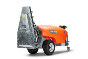 Nuevo Pulverizador de Arrastre de Alta Calidad Hecho en Italia, 600 L, Atomizador IRIDIUM con Bomba para Fumigar Productos Químicos en Huertos y Viñedos - Product Image 2