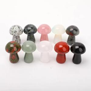 Figurines de champignons en cristal naturel en gros, lisses et polies, artisanat en pierre semi-précieuse, assortiment de cadeaux de décoration Feng Shui pour l'amour - Product Image 3